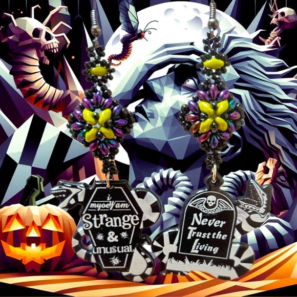 Handcrafted Beetlejuice Sand Worm Movie Quote Glass Beaded Earrings - Picture 1 of 4